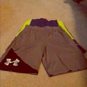 Bundle of 2 UNDER ARMOUR athletic shorts
